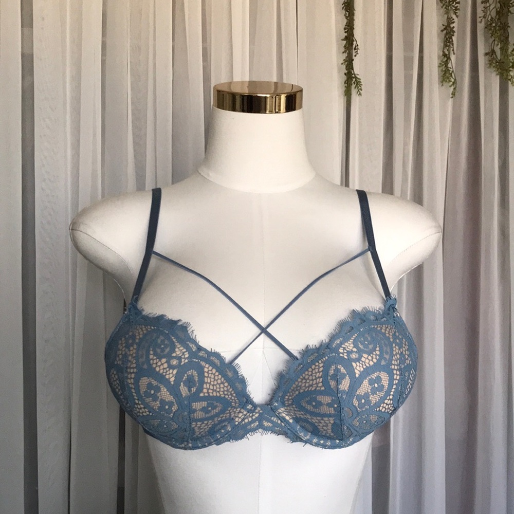 Cross Over Lace Push Up Bra